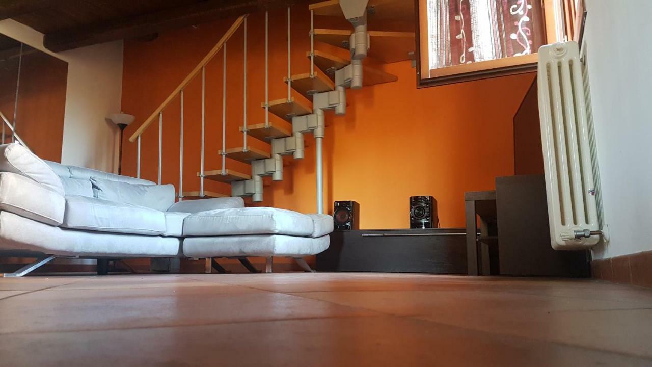Casa Vacanza Angelo Феррара Экстерьер фото